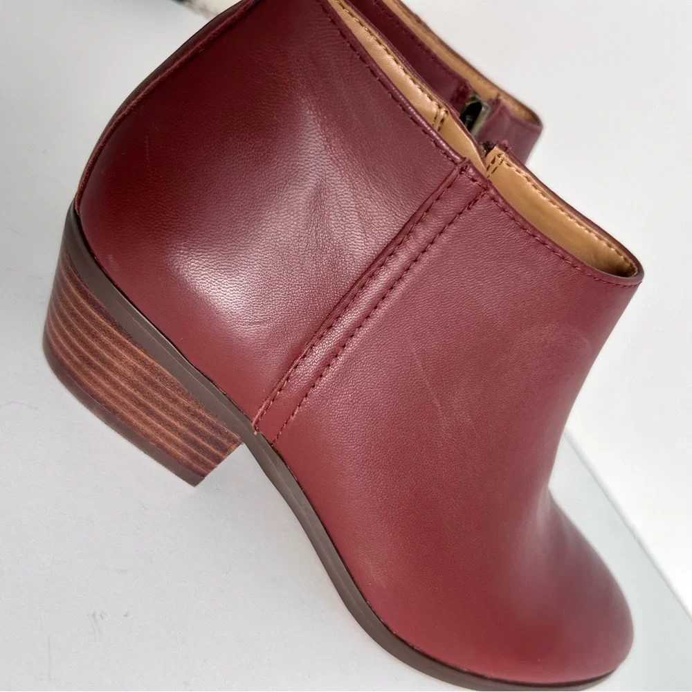 J. Crew Factory Ankle Boots. Brown. Size: 7
